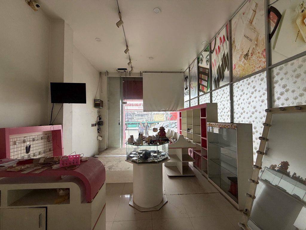 Bán nhà mặt tiền QL51