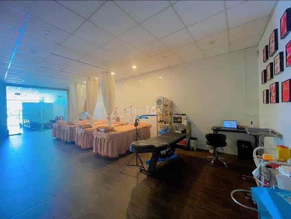 Chính chủ xả lỗ nhà mặt tiền Khóm 2 Phường 1 Giá Rai 235.5m2 mới 100%
