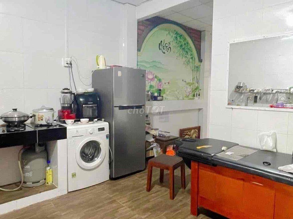 Chính chủ xả lỗ nhà mặt tiền Khóm 2 Phường 1 Giá Rai 235.5m2 mới 100%