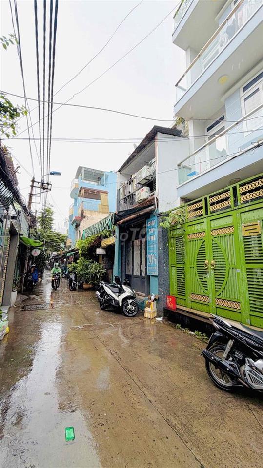 Cho thuê nhà nguyên căn 2 tầng 70m2 - 2 mặt tiền ngay chợ Bà Chiểu