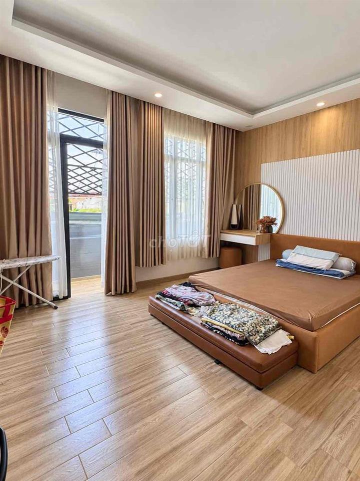 Cho thuê gấp 1 mặt bằng kinh doanh, 1 lô cốt và 2 CHDV full nội thất