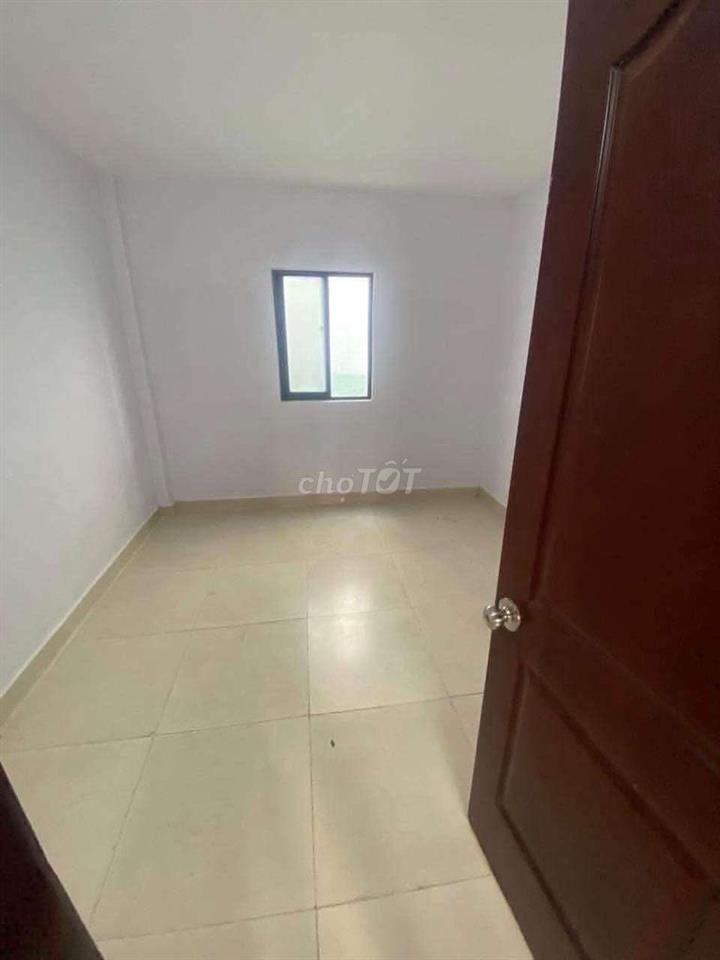 Nhà hẻm nhựa xe hơi Phạm Văn Chiêu dt 3.5x8m 1 lầu 3pn có máy lạnh NT 