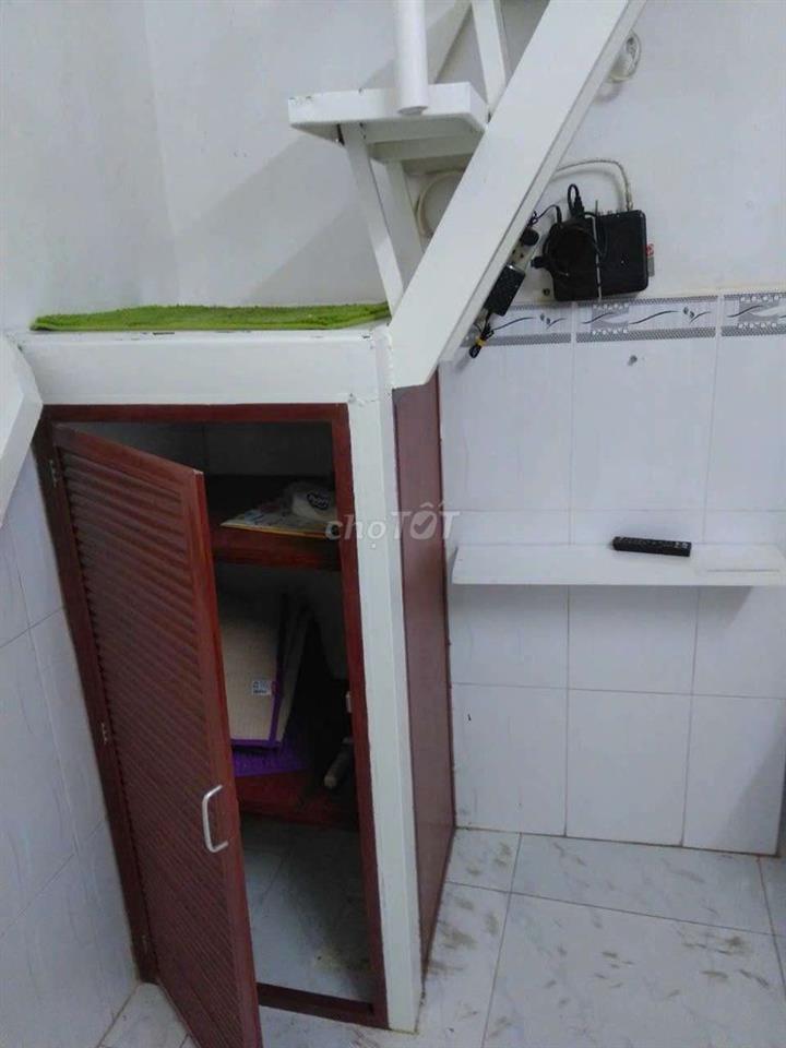 Nhà Tú Mỡ sổ riêng đúc 2 lầu hoàn công đủ