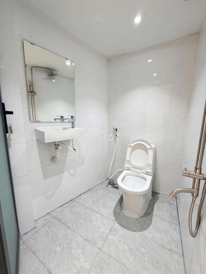 HH gửi 30tr Nhà mới xây Trương Đăng Quế 43m2 đất đúc 1 lầu 3pn