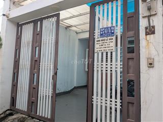 Cần bán nhà 1 trệt 1 lầu, sân rộng, khu trung tâm Thủ Dầu Một
