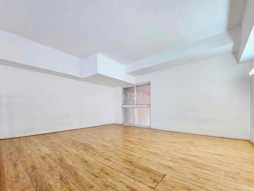 🏡 Lý Phục Man Bình Thuận   📍 Khu vực:  Q.7 HCM  Tiện ích: WC: Riêng, G