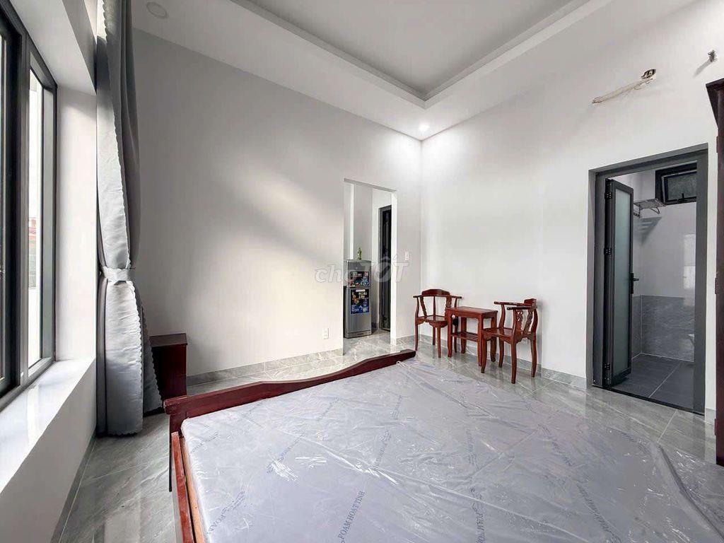 STUDIO MỚI XÂY FULL NỘI THẤT - BAN CÔNG THOÁNG