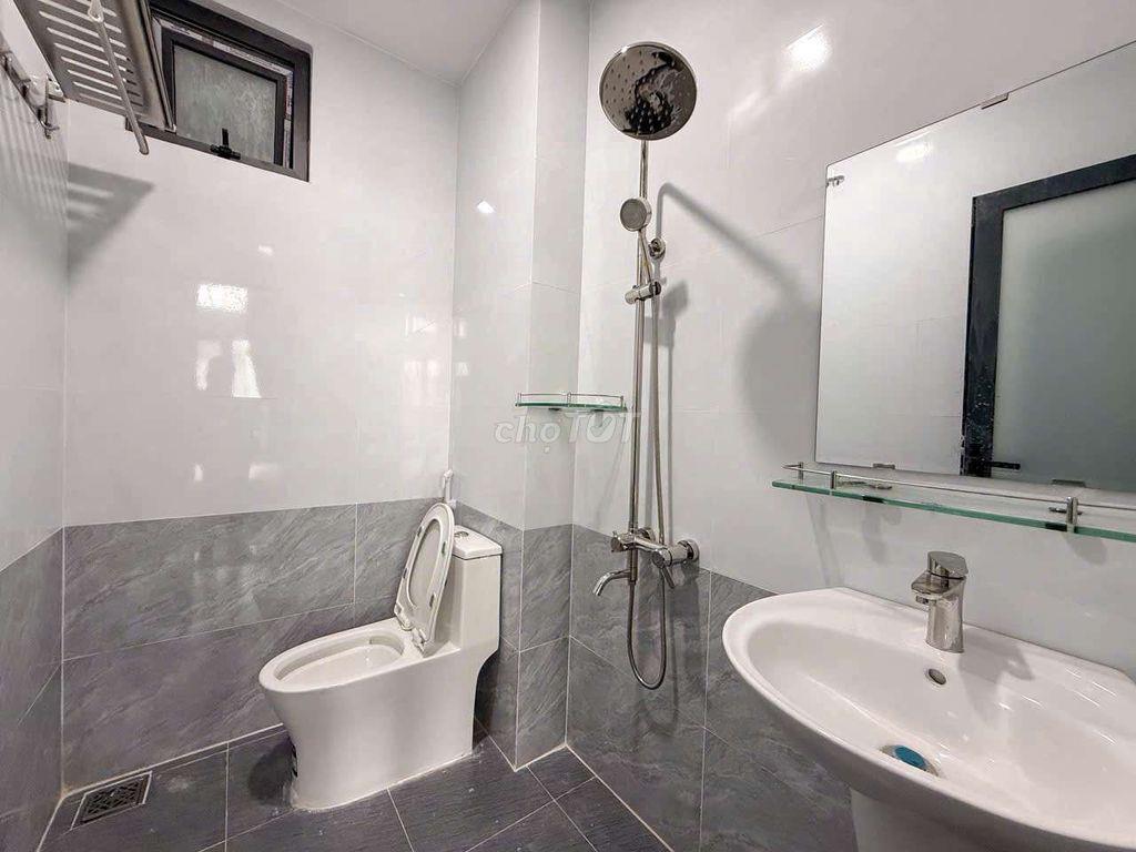 STUDIO MỚI XÂY FULL NỘI THẤT - BAN CÔNG THOÁNG