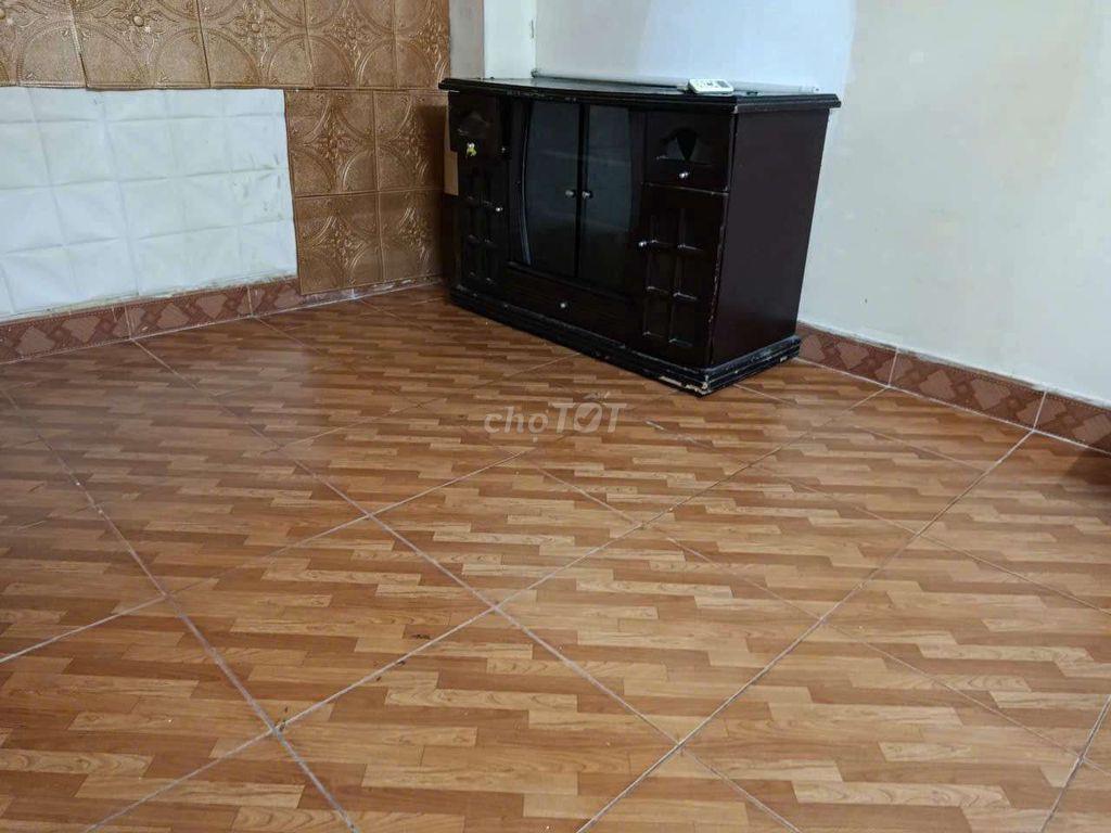 PHÒNG HOÀNG HOA THÁM WC RIÊNG TẦNG 1