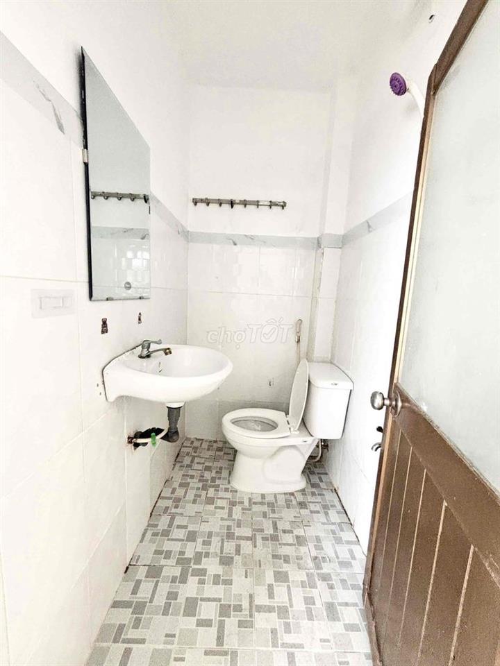 Phòng duplex rộng, thoáng, rẻ nhứt khu D2