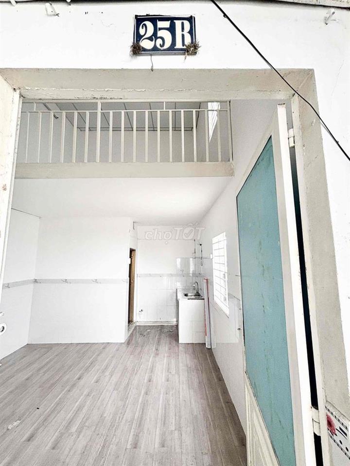 Phòng duplex rộng, thoáng, rẻ nhứt khu D2