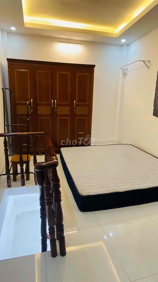 Cho thuê nguyên căn hẻm xe hơi Ni Sư Huỳnh Liên,có nội thất