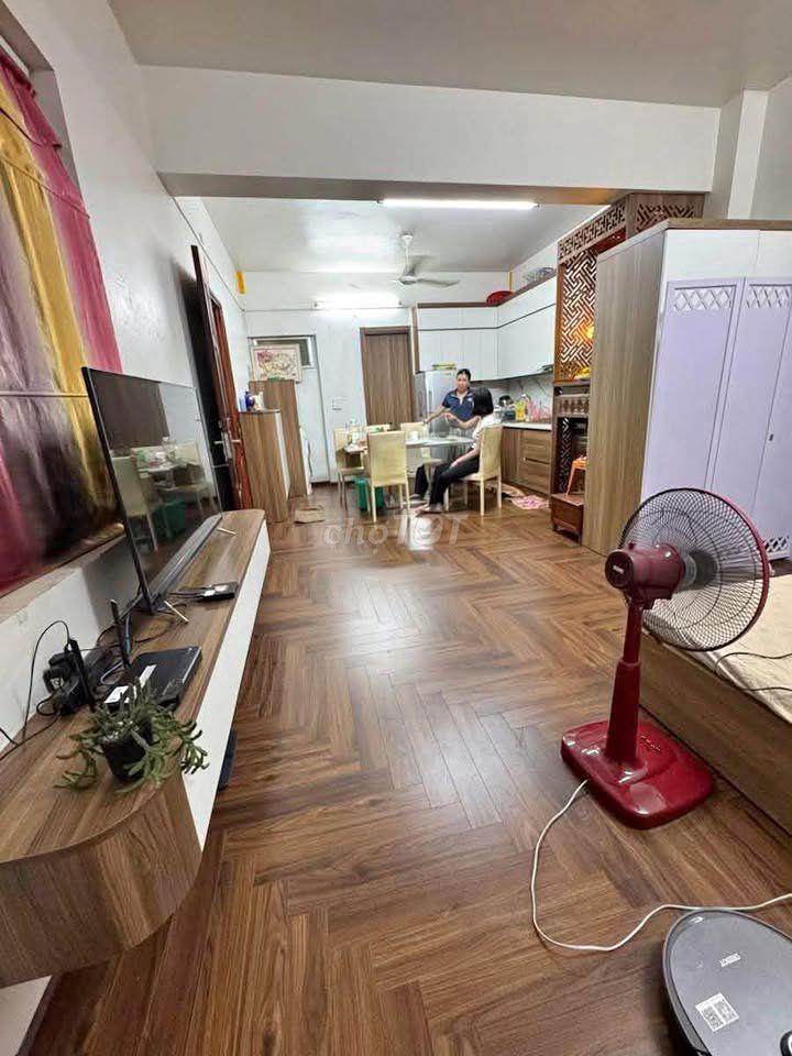 Cao ốc Phú Nhuận cho thuê căn 2PN, đầy đủ nội thất giá thuê chỉ 13tr