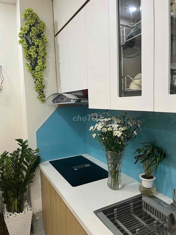 Chính chủ cần bán gấp căn chung cư 37,5m full đồ giá chỉ 1,2 tỉ.