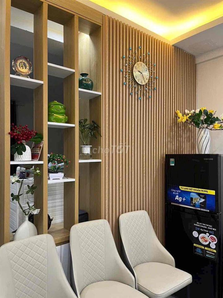 Chính chủ cần bán gấp căn chung cư 37,5m full đồ giá chỉ 1,2 tỉ.
