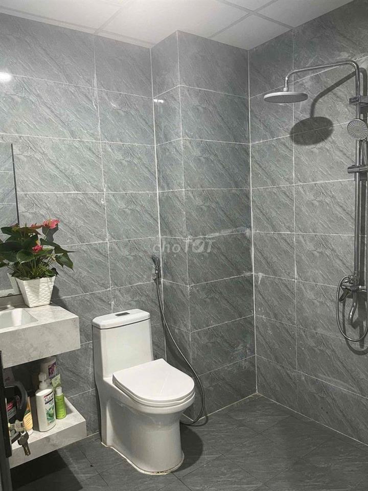 Chính chủ cần bán gấp căn chung cư 37,5m full đồ giá chỉ 1,2 tỉ.
