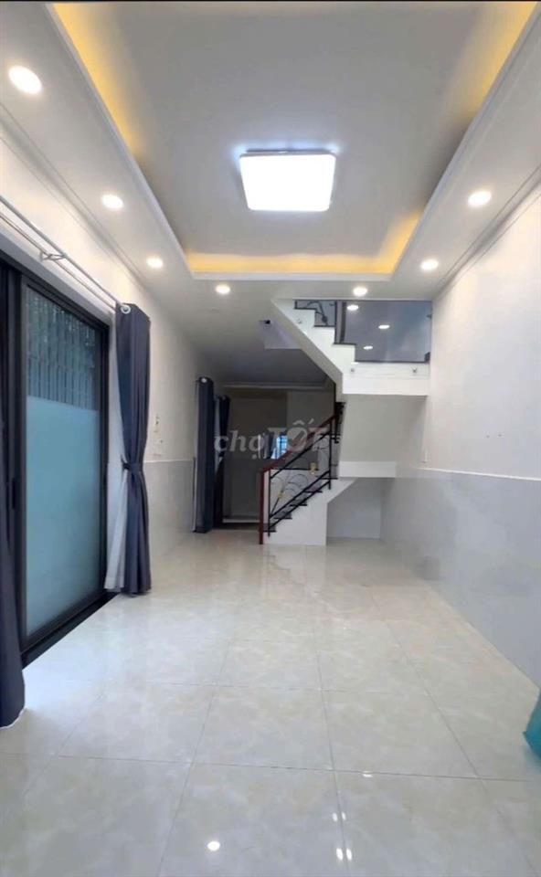 dg số 4 tên lửa 5,5 TL ngang 11m rộng 3m5 gốc 2 mặt tiền nhà mới 