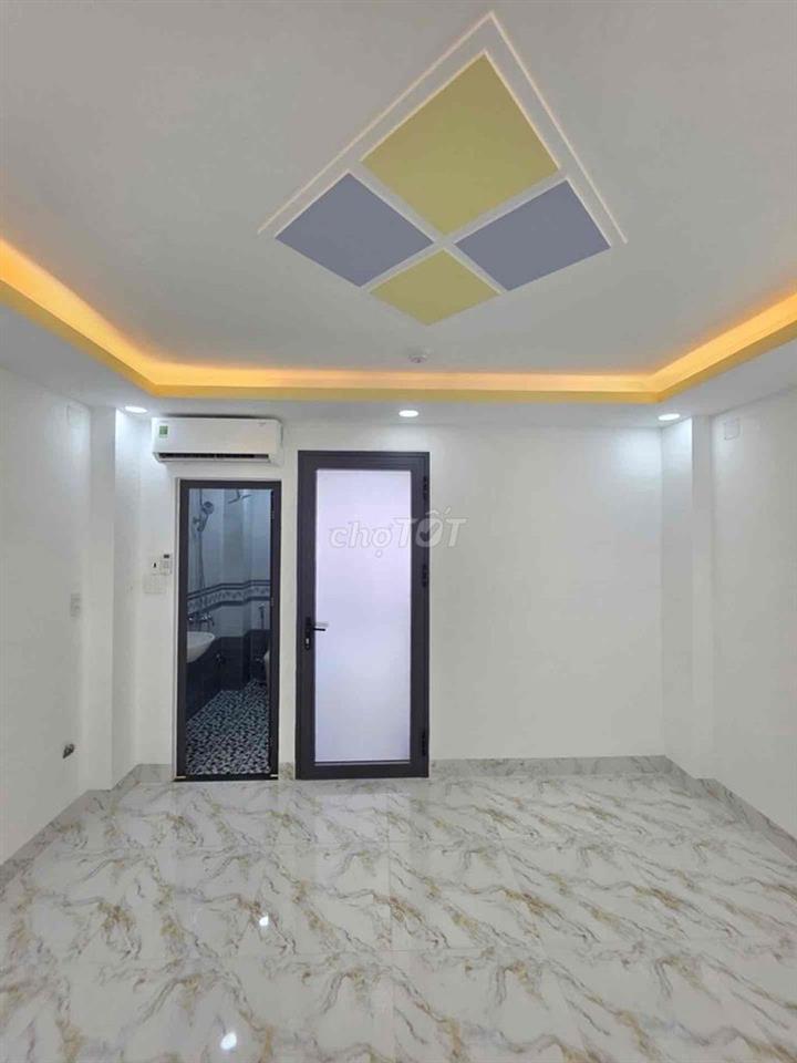 🔥 NHÀ MỚI 5 TẦNG – THANG MÁY – HXH QUAY ĐẦU – SAU LƯNG EMART PHAN VĂN