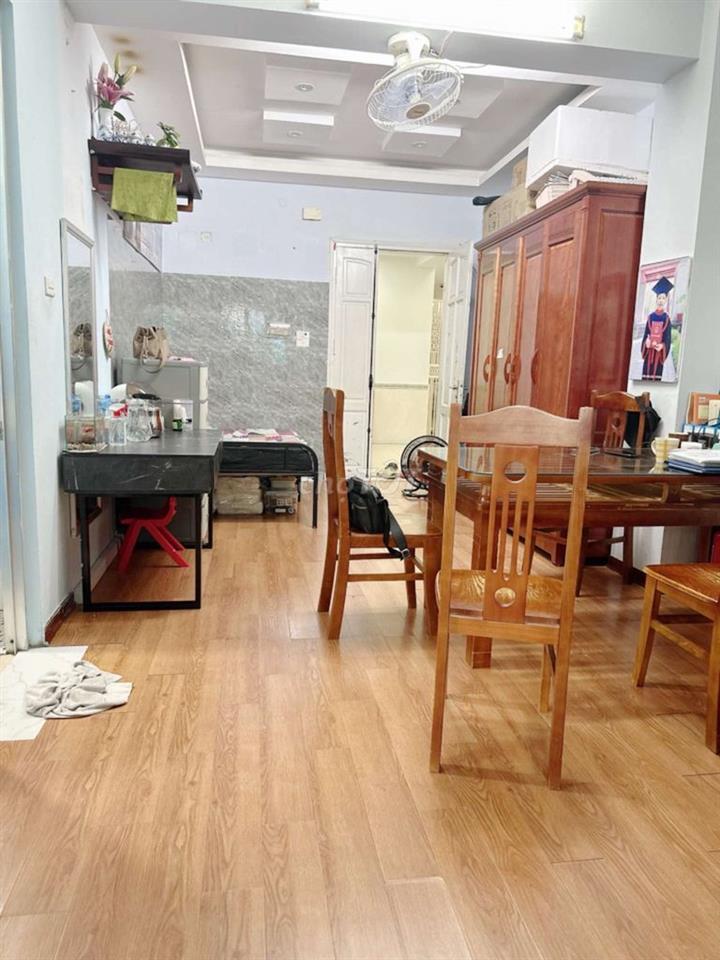 Bán Căn hộ Lô Góc Tòa A6 Kđt nam trung yên. Diện tích 44m2 