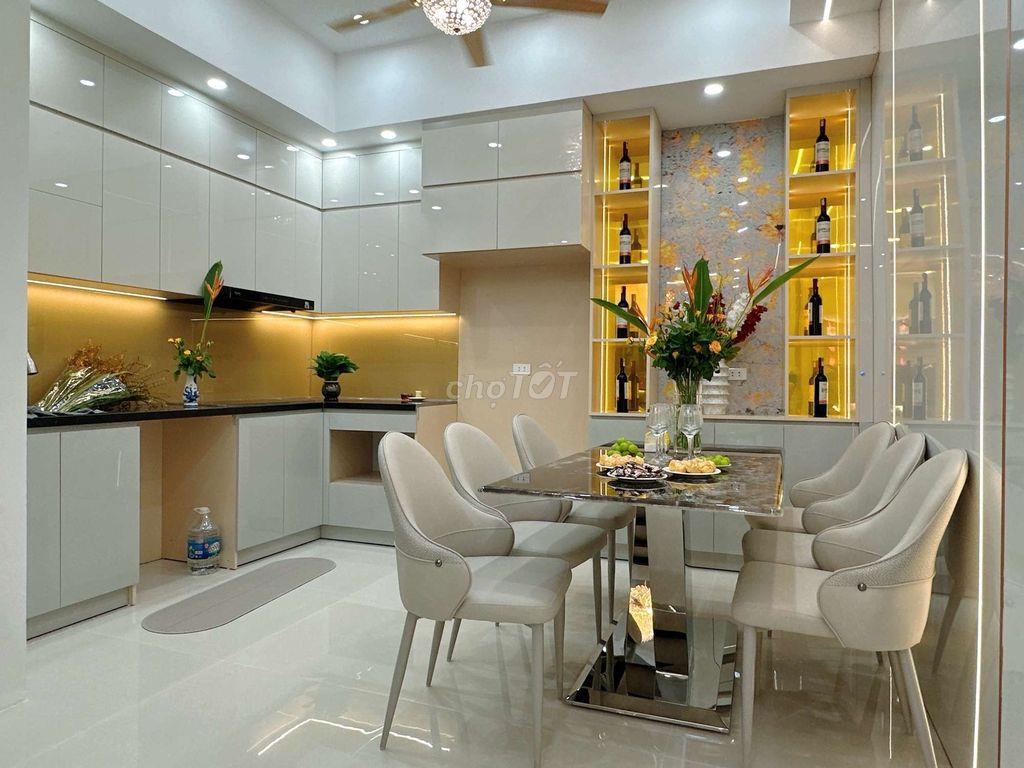 Nhà Mới Đẹp ôtô nhỏ đỗ cửa full nội thất chỉ việc kéo vali đến ở