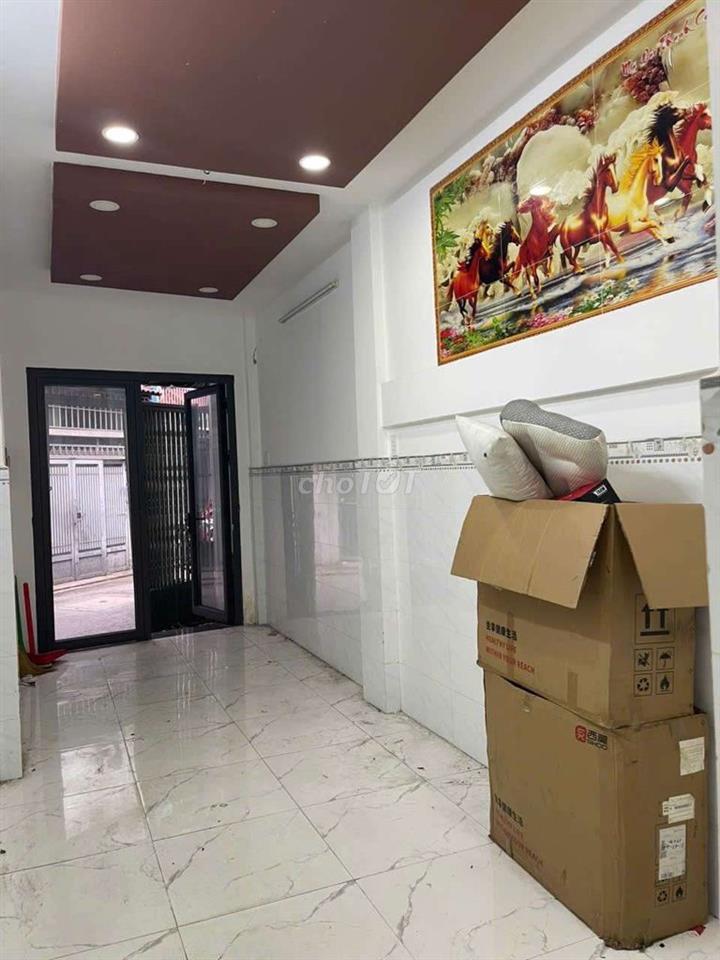 MB  F11, QTB
- DT: 3x13m , 
- nhà mới, lâu dài