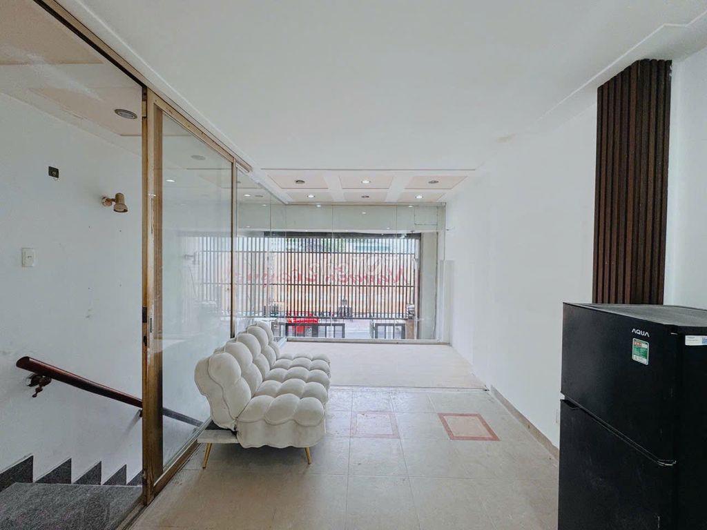 Mặt bằng mặt tiền giá chỉ 14tr