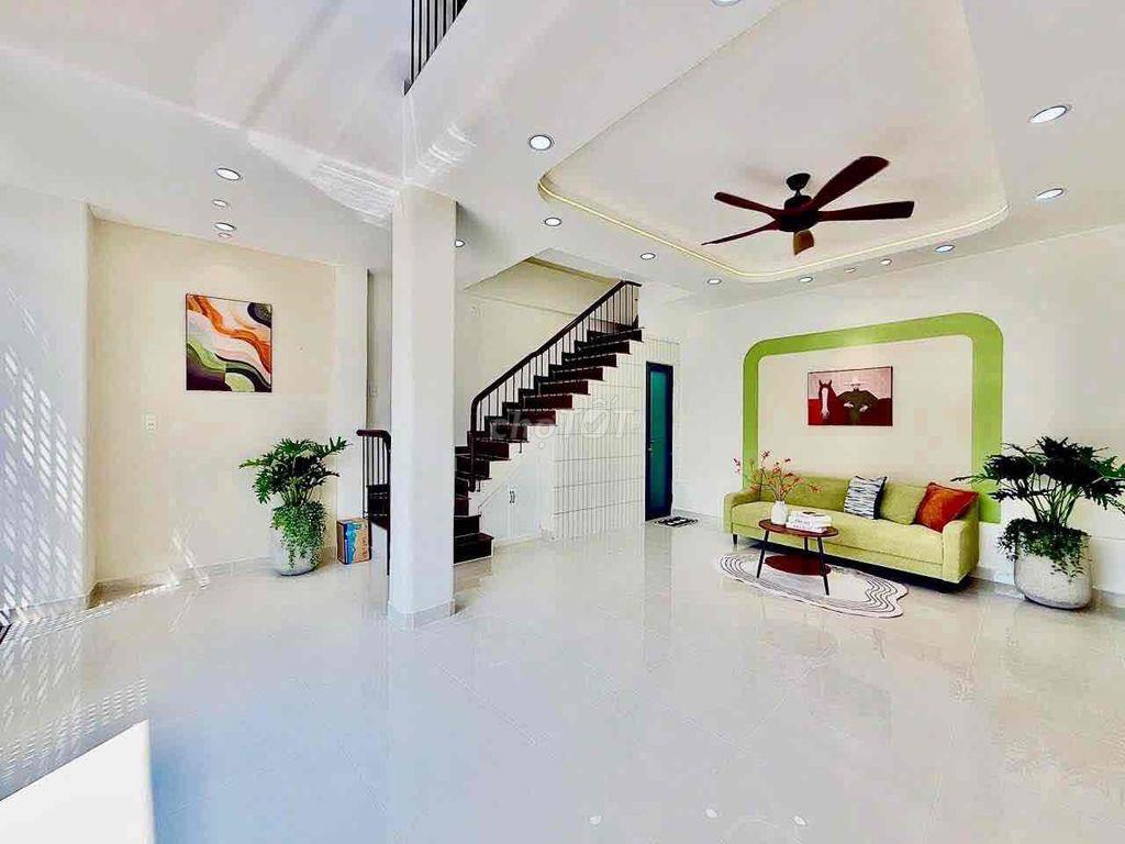 TÔI CẦN BÁN NHÀ LÝ CHÍNH THẮNG,QUẬN 3-GIÁ:6.1TỶ/63M2 (4.5x14M) CÓ SỔ