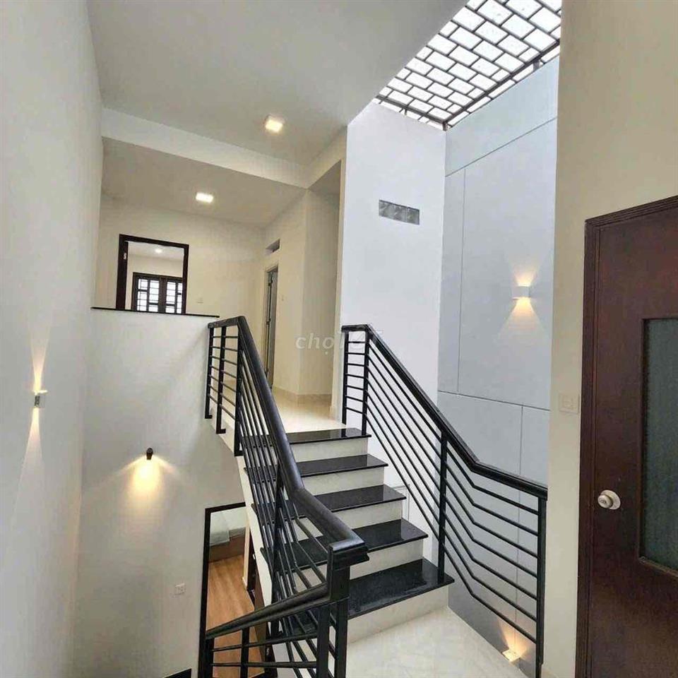 TÔI CẦN BÁN NHÀ HOÀ HƯNG,QUẬN 10-GIÁ:6.36TỶ/77.4M2 (4.3x18M) SỔ SẴN