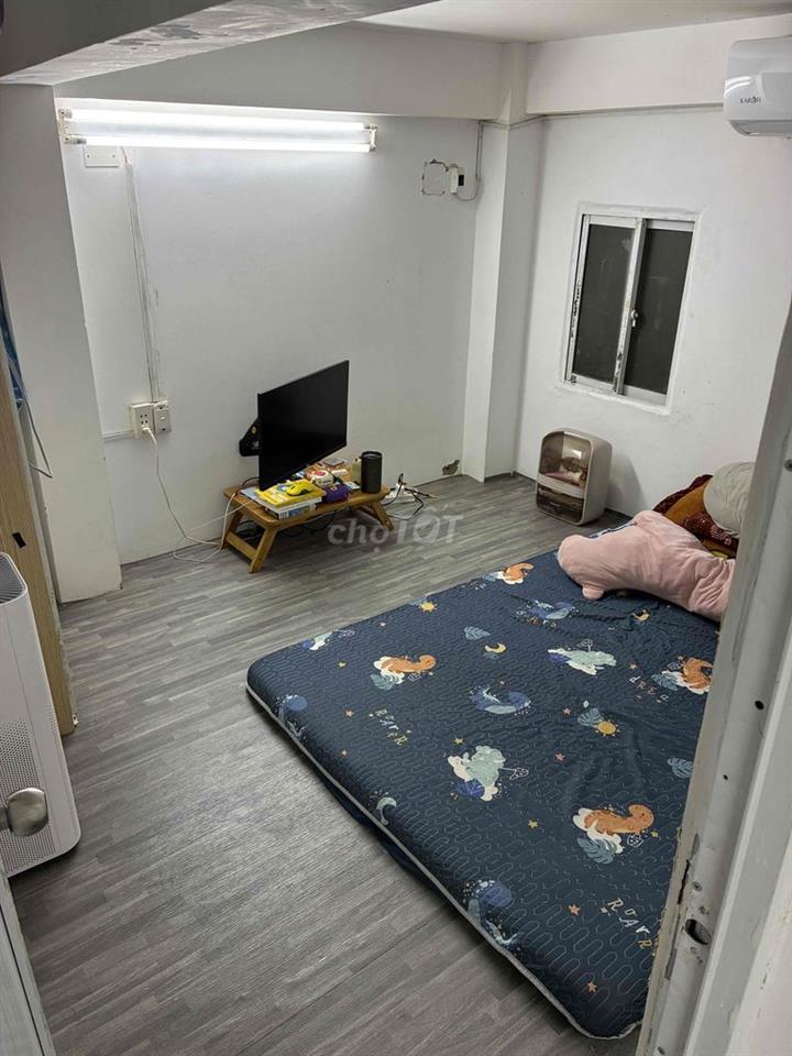 Cho thuê căn 2 phòng ngủ 1 phòng khách đầu tháng 10 trống