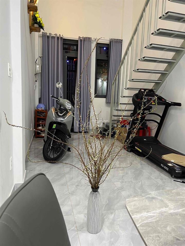 Bán nhà mặt tiền đường số 1
