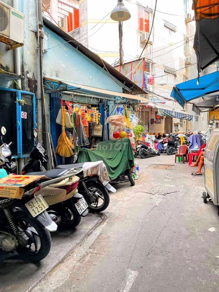 Bán nhà bùi viện quận 1