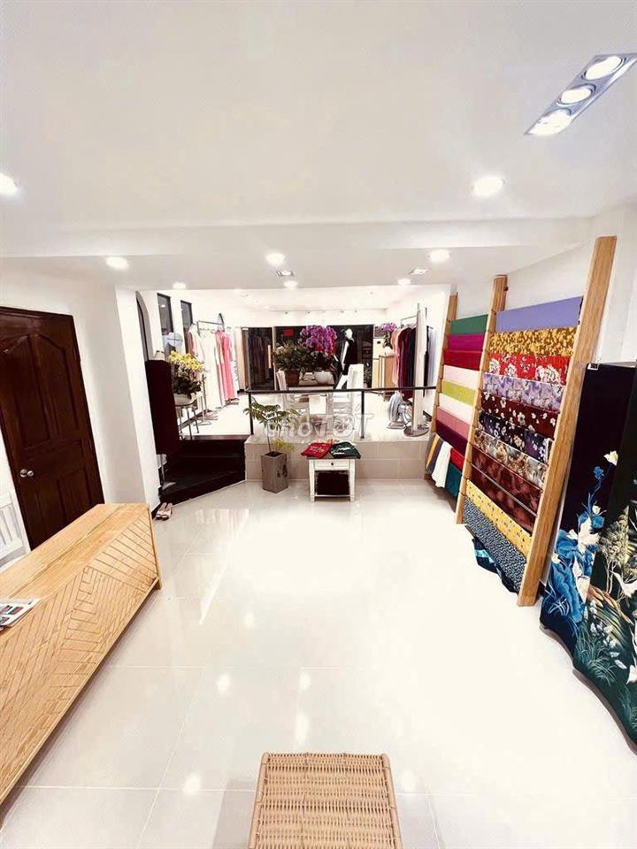 CHO THUÊ MẶT BẰNG 18BIS/3B NGUYỄN THỊ MINH KHAI, Q1 – 5X12M