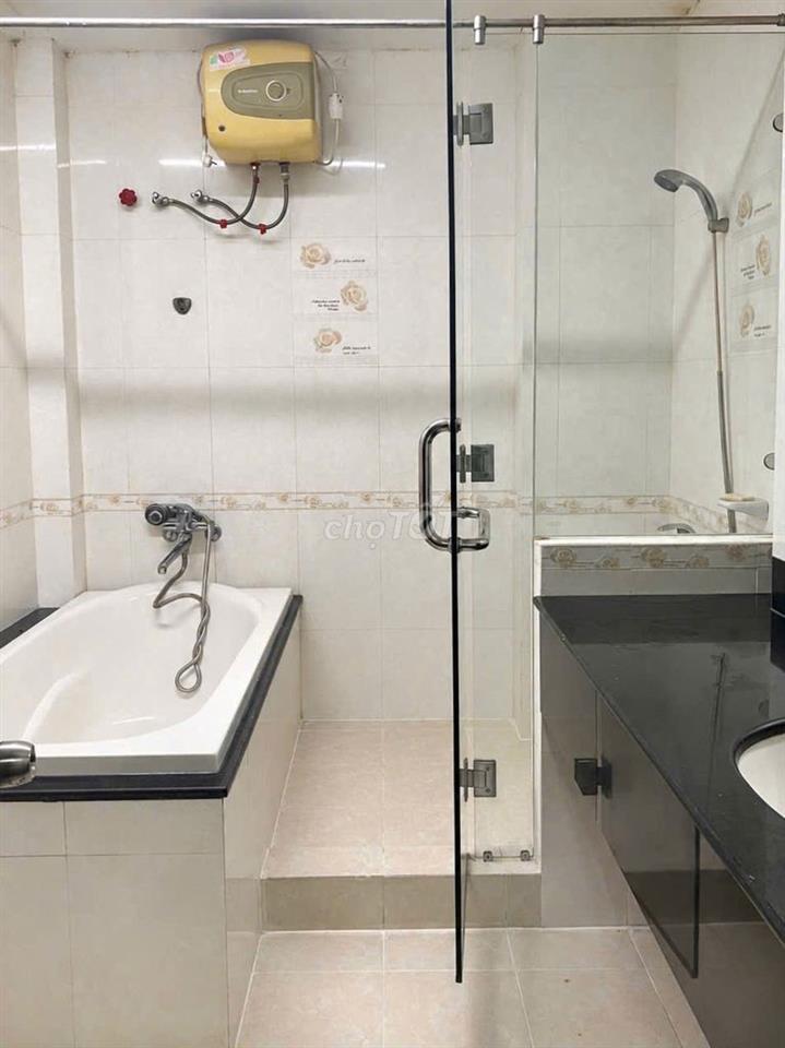 CHO THUÊ NHÀ 2/1 HỒNG HÀ, TÂN BÌNH – HẦM 4 LẦU, THANG MÁY – 55 TRIỆU