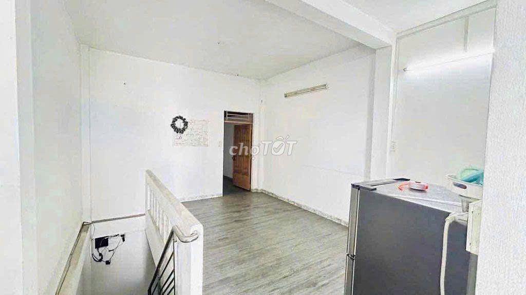 CHO THUÊ NHÀ MẶT TIỀN 89 ÂU CƠ, Q11 – DÀI 20M – 25 TRIỆU