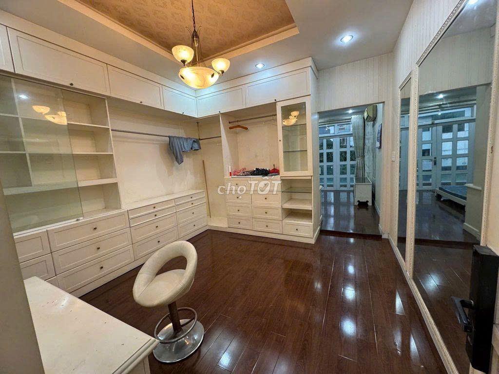 CHO THUÊ MT 497 LẠC LONG QUÂN, Q11 – TRỆT LỬNG 2 LẦU – 30 TRIỆU