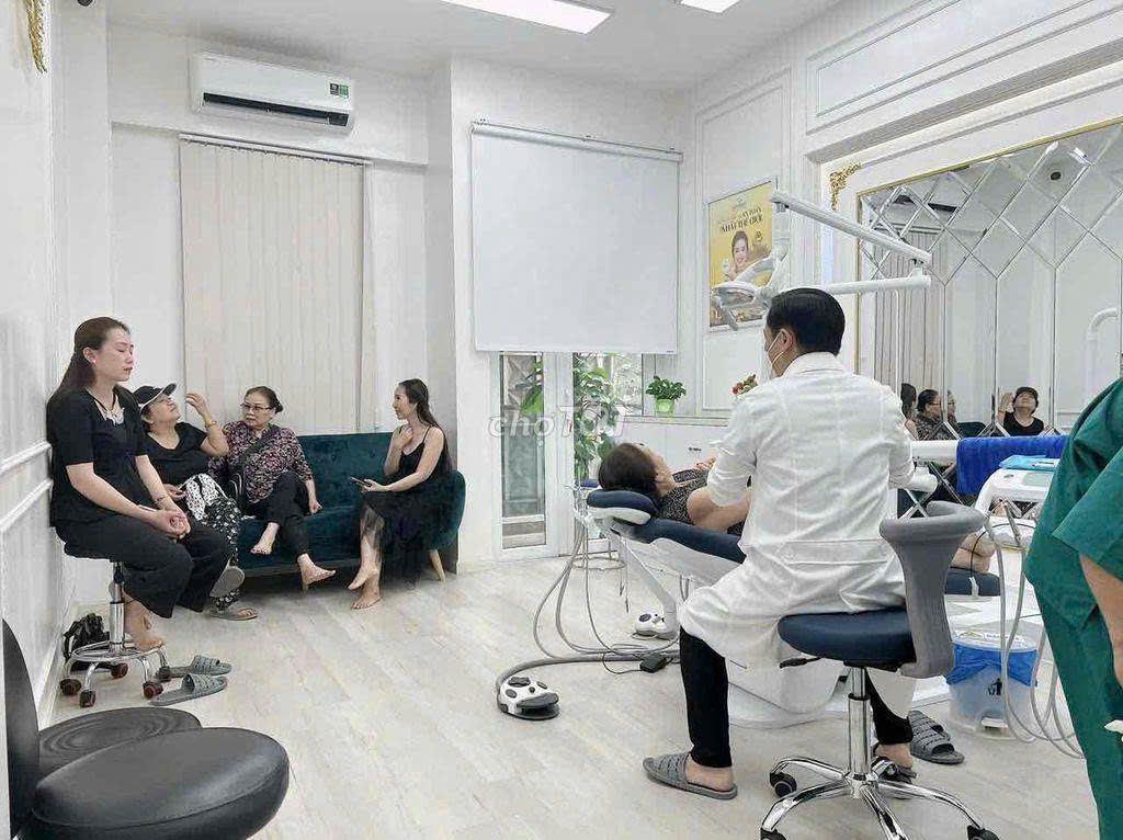 CHO THUÊ NHÀ 45 HẺM 285 CMT8, Q10 – 4X17M, 3 LẦU – 20 TRIỆU