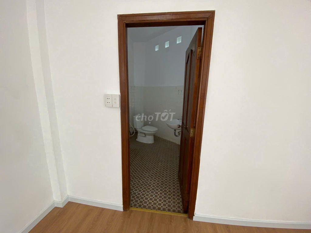 CHO THUÊ SÀN VP 70 NGUYỄN TRỌNG TUYỂN, PHÚ NHUẬN – 140M² – 20TR