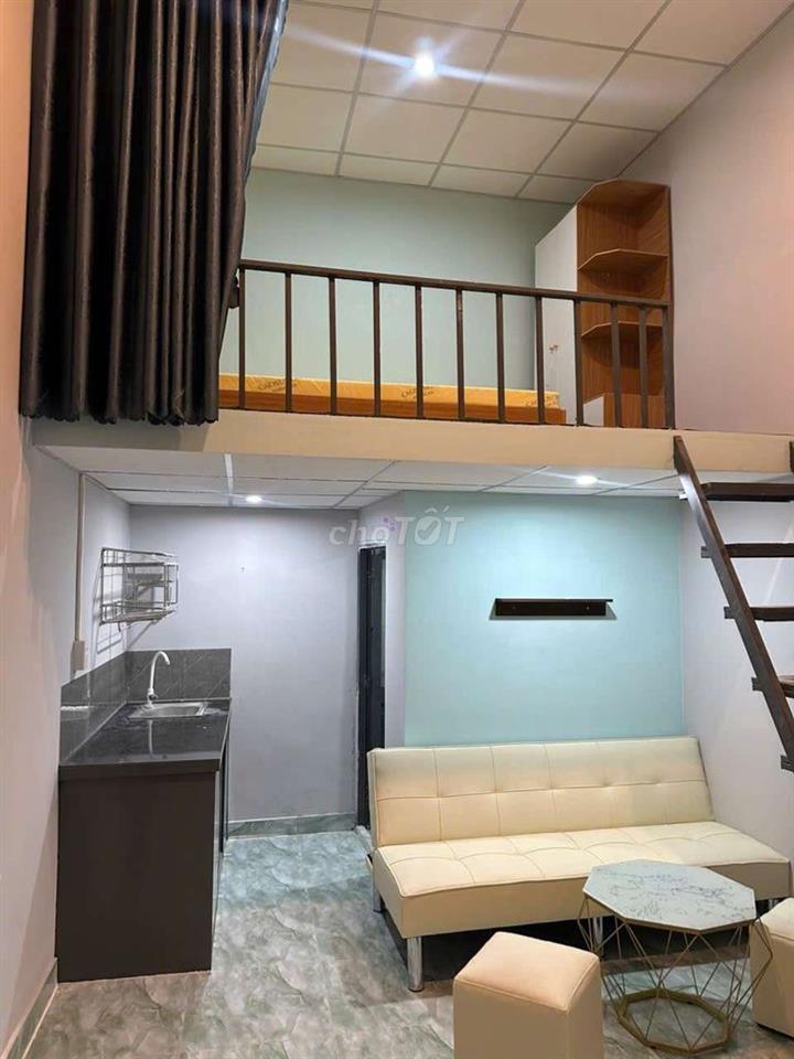 Phòng full nội thất, gác cao ngay ngã tư ga (Sát DH NTTU)
