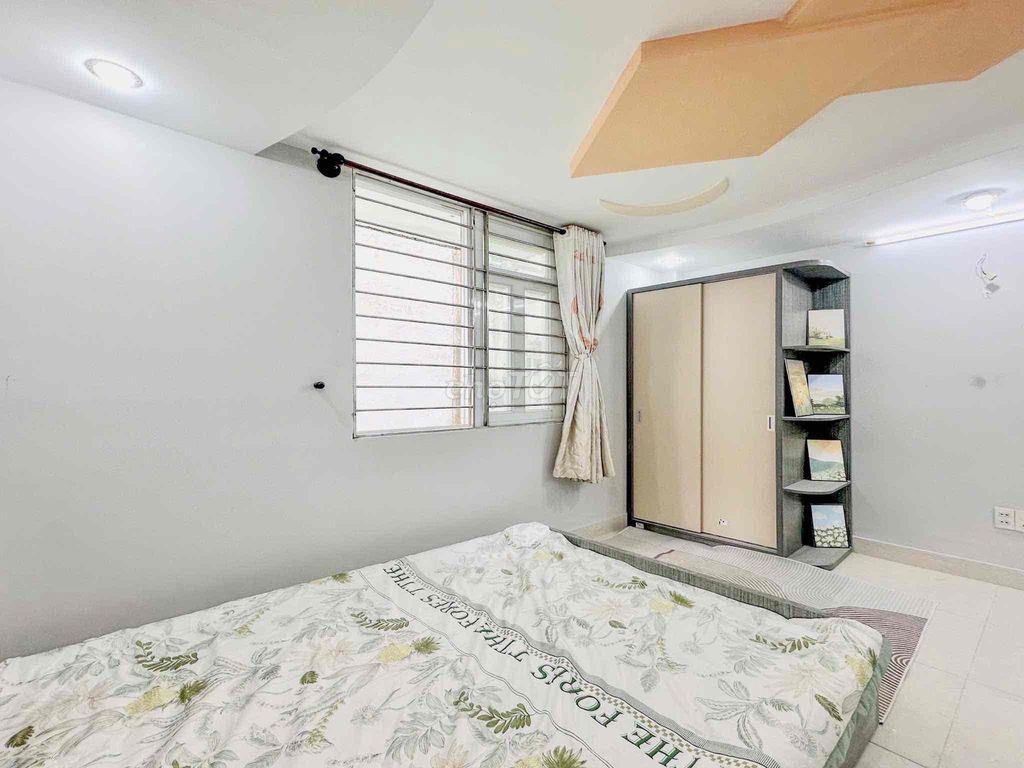 trọ rộng rãi có máy lạnh cửa sổ