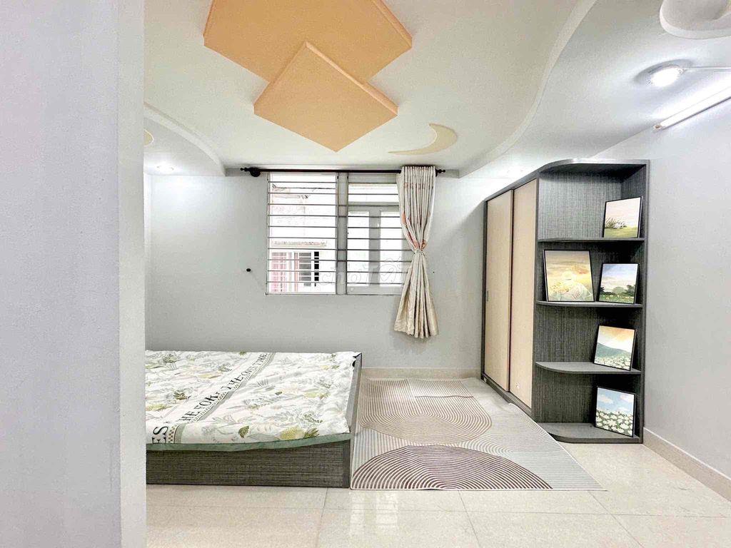 trọ rộng rãi có máy lạnh cửa sổ