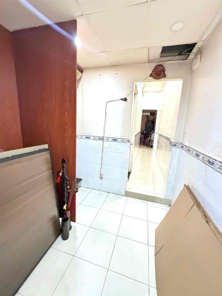 • Chủ ngộp Bank cắt lỗ! Nhà nở hậu 76m² sát MT Lũy Bán Bích, chỉ 6.x t
