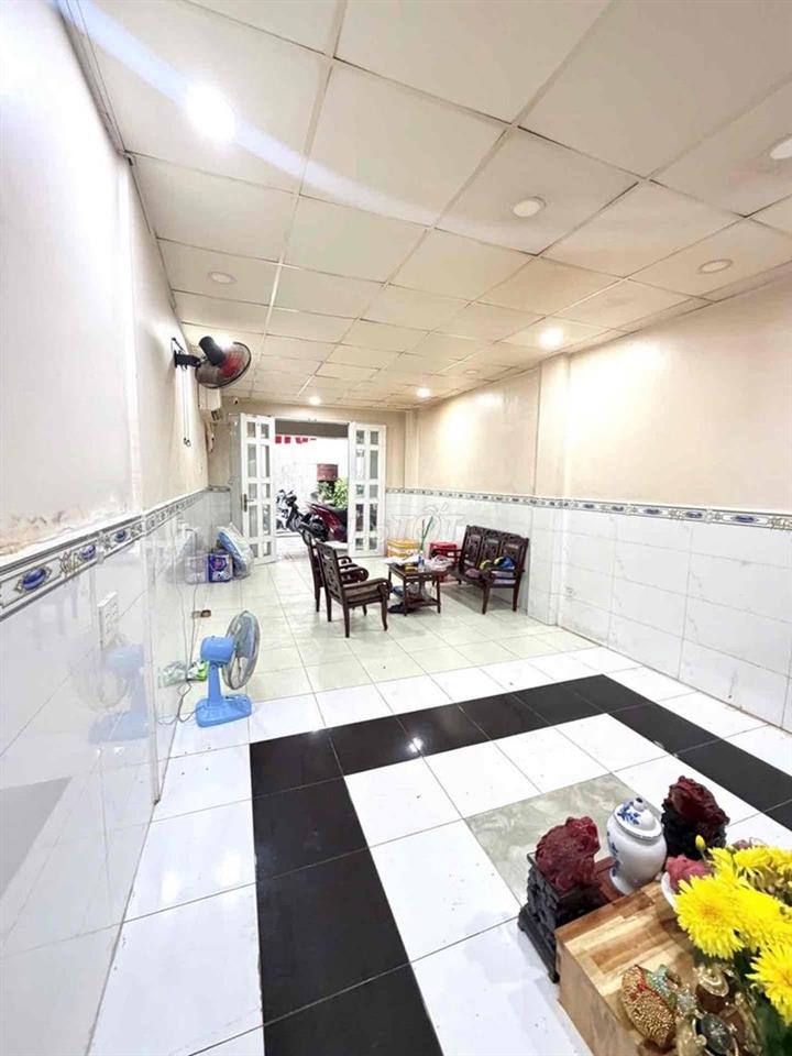 • Chủ ngộp Bank cắt lỗ! Nhà nở hậu 76m² sát MT Lũy Bán Bích, chỉ 6.x t