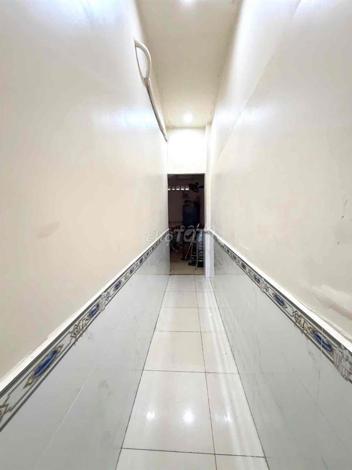 • Chủ ngộp Bank cắt lỗ! Nhà nở hậu 76m² sát MT Lũy Bán Bích, chỉ 6.x t