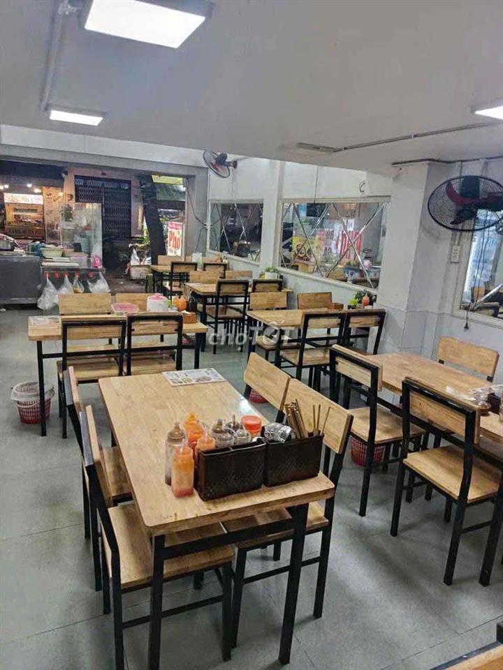 Bán căn hộ tầng trệt mặt tiền đường Đồng Đen, chung cư Bàu Cát 1