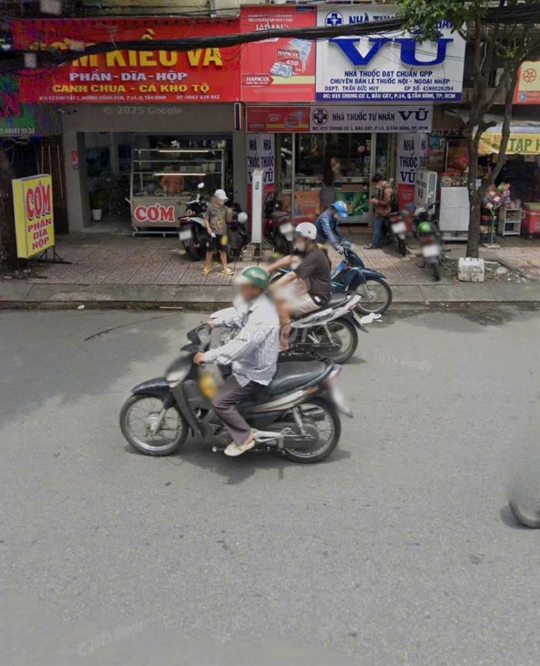 Cho thuê mặt bằng mặt tiền đường Đồng Đen, chung cư Bàu Cát 1