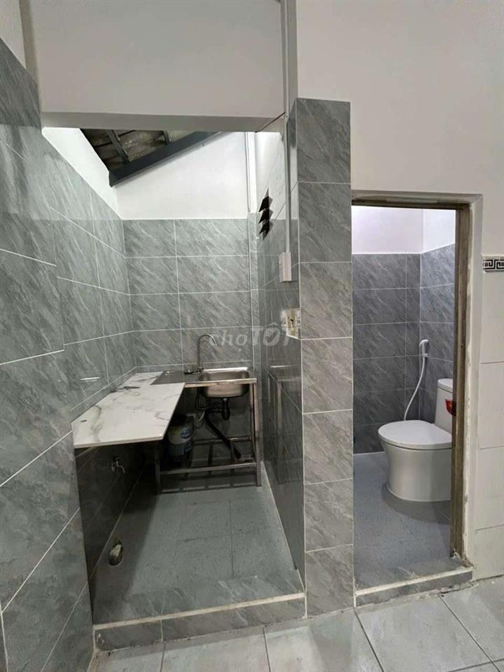 Nhà cho thuê mặt tiền Tân Bình