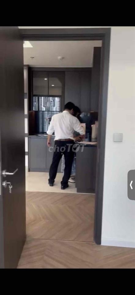 cho thuê căn hộ cccc mới nhận nhà đẹp long lanh