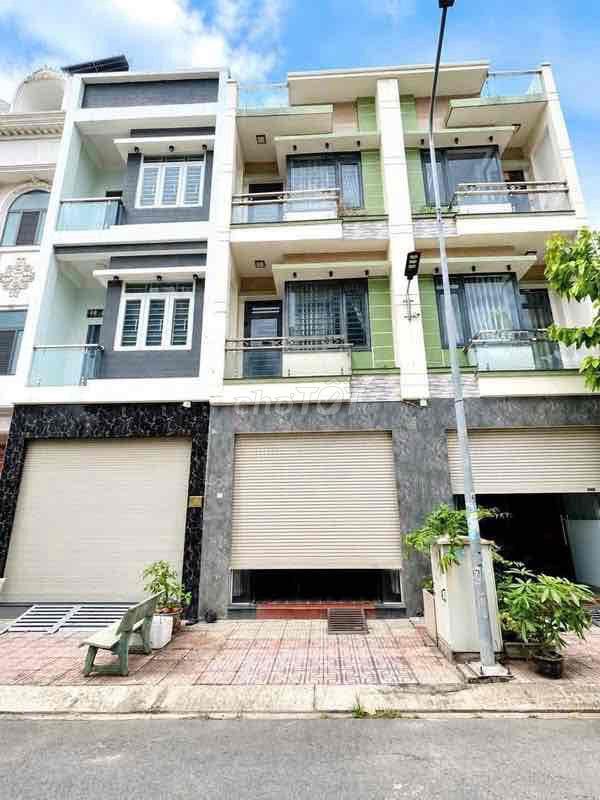 PHÒNG TRỌ STUDIOS CAO CẤP GIÁ SINH VUÊN NGAY LÀNG ĐẠI HỌC