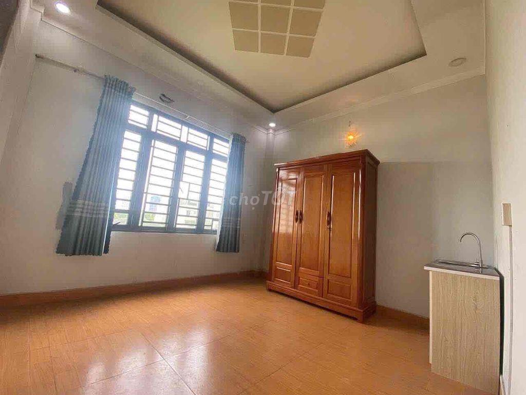 PHÒNG TRỌ STUDIOS CAO CẤP GIÁ SINH VUÊN NGAY LÀNG ĐẠI HỌC