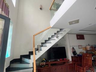 Nhà 1 trệt 1 lầu